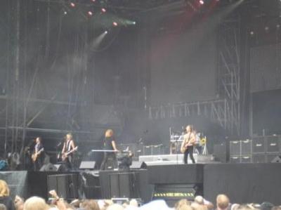 20080828132111-defleppardarrow.jpg
